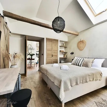 Betty's Place 3* Zabierzow