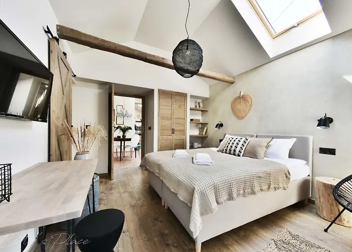 Betty's Place 3* Zabierzow